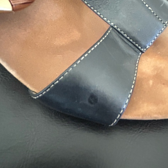 Circa Joan & David. Black leather mule. US 8.5 (actually size 9 but fits small) - Picture 6 of 7